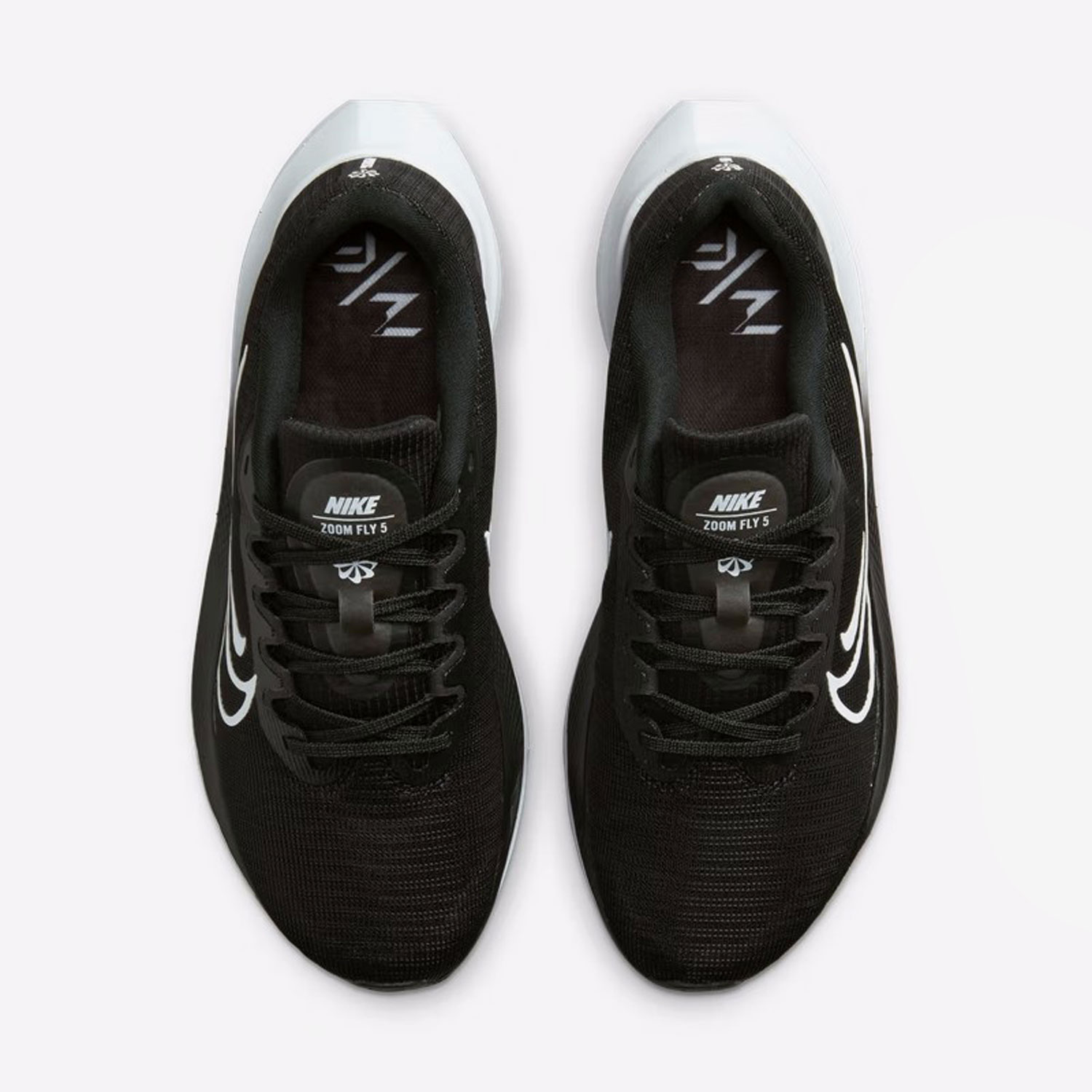 حذاء رياضي نسائي أصلي من نايكي - مراجعة Nike Shoes Zoom Fly 5 وسعره